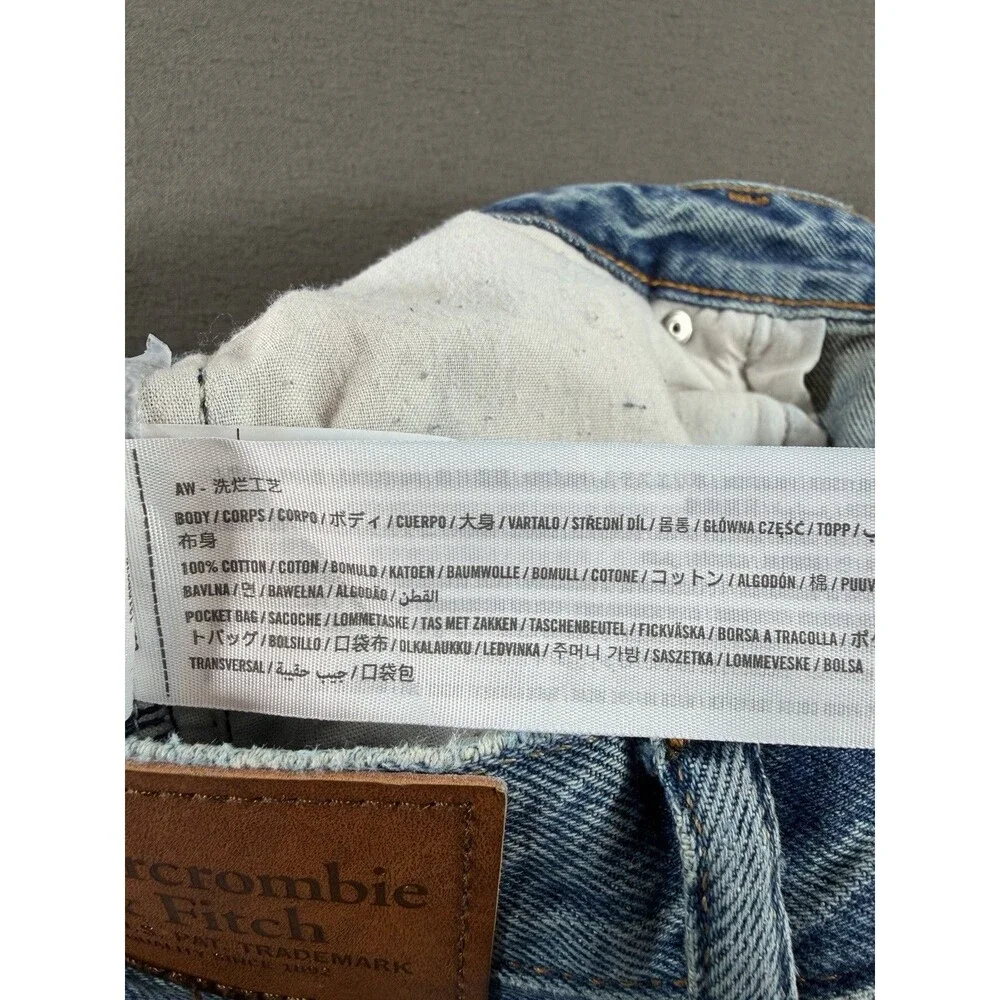 Abercrombie & Fitch measurements photos